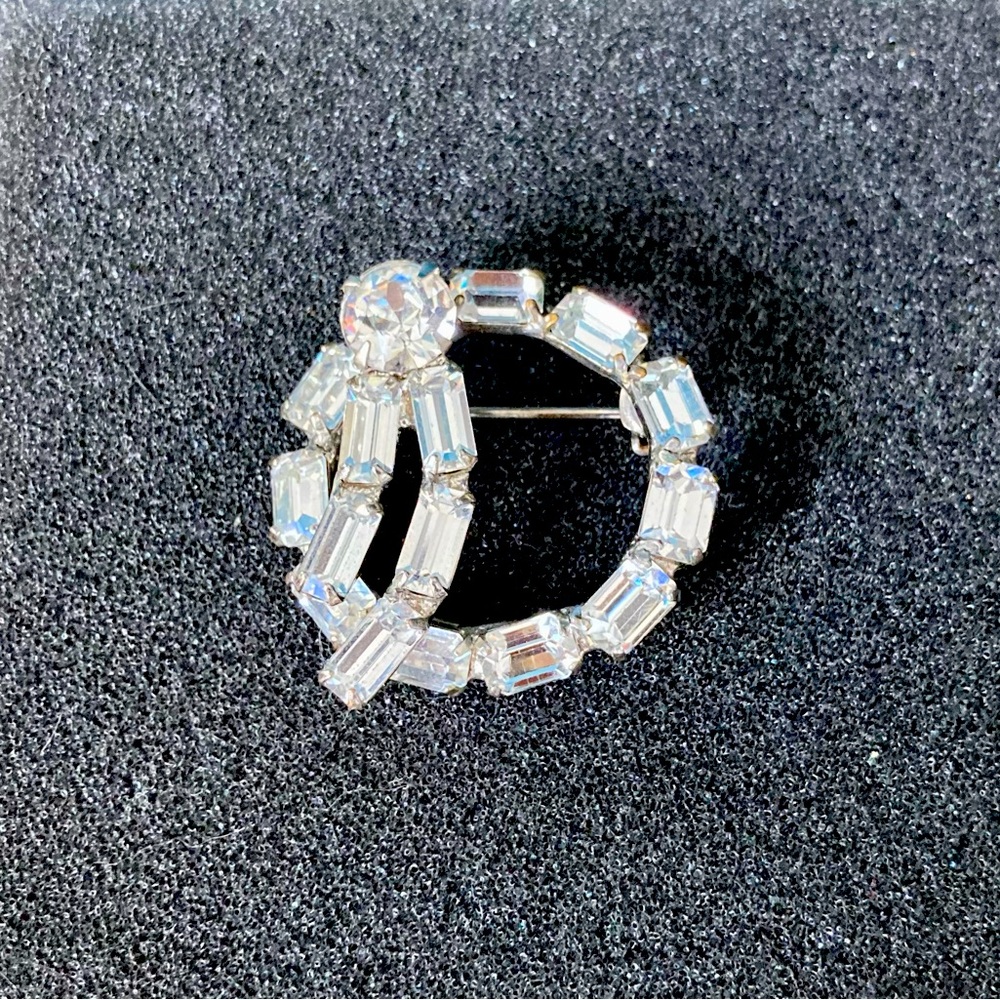 Vintage Kramer of New York Crystal Brooch